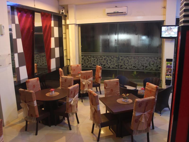 Hotel Mangga Dua Makassar Bagian luar foto