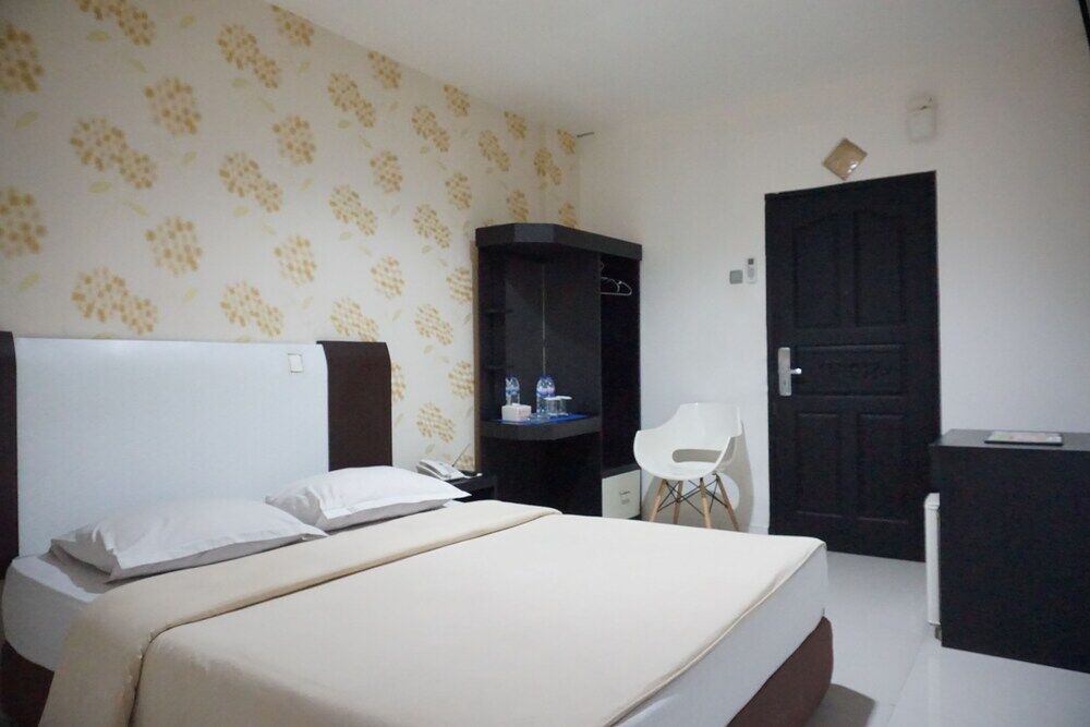 Hotel Mangga Dua Makassar Bagian luar foto